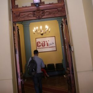 [DF] De la mano de la CUT: centros de estudios de la oposición proponen 19 medidas para hacer frente a la crisis