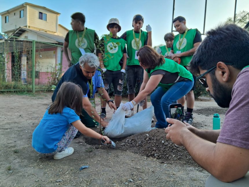 La cruzada verde de Marco Enríquez-Ominami: Encabezó operativo ambiental en catorce comunas