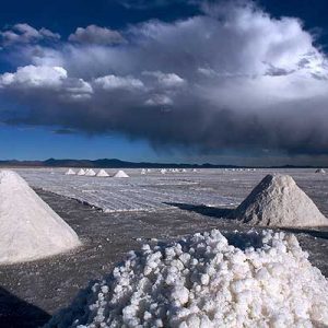 Litio, soberanía y oportunidad perdida: Fundación Progresa publica informe crítico sobre acuerdo CODELCO–SQM